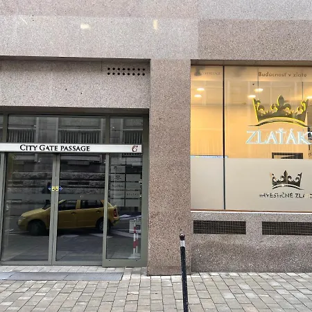 Stylish 3 Bedroom In The Hearth Of Center With History Lejlighed *