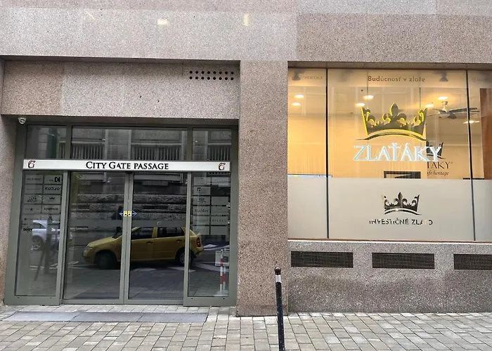 Stylish 3 Bedroom In The Hearth Of Center With History Apartman *